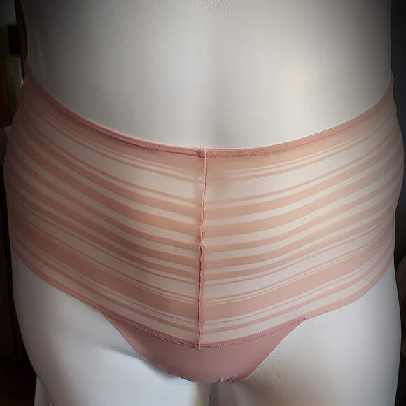 VS High Waist Thong - Picture 2 of 5